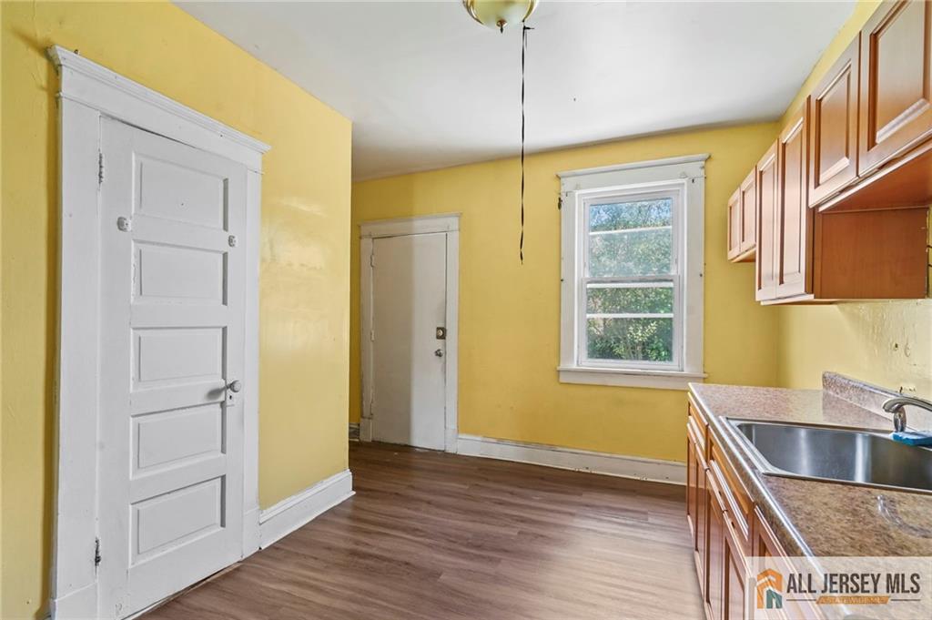 364 Alpine Street Perth Amboy NJ 08861