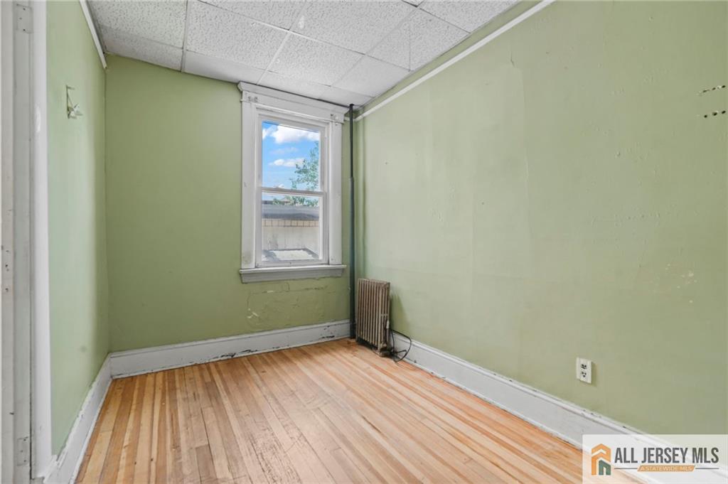 364 Alpine Street Perth Amboy NJ 08861