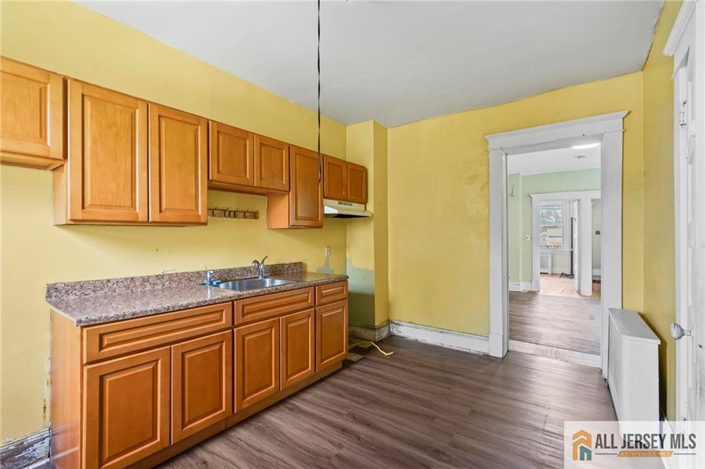 364 Alpine Street Perth Amboy NJ 08861