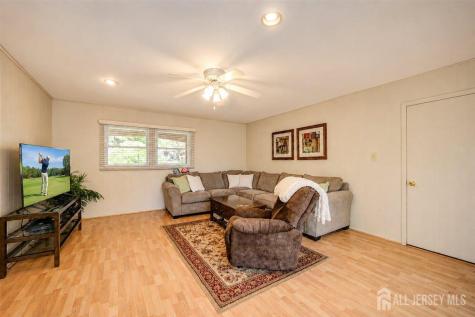 28 Morningside Drive Old Bridge NJ 08857