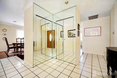 28 Morningside Drive Old Bridge NJ 08857