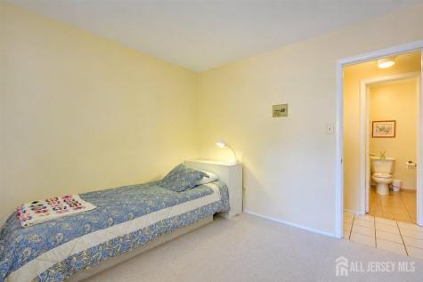 28 Morningside Drive Old Bridge NJ 08857