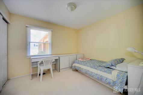 28 Morningside Drive Old Bridge NJ 08857