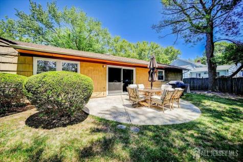 28 Morningside Drive Old Bridge NJ 08857