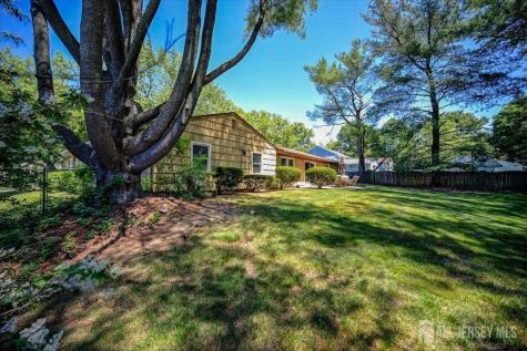 28 Morningside Drive Old Bridge NJ 08857