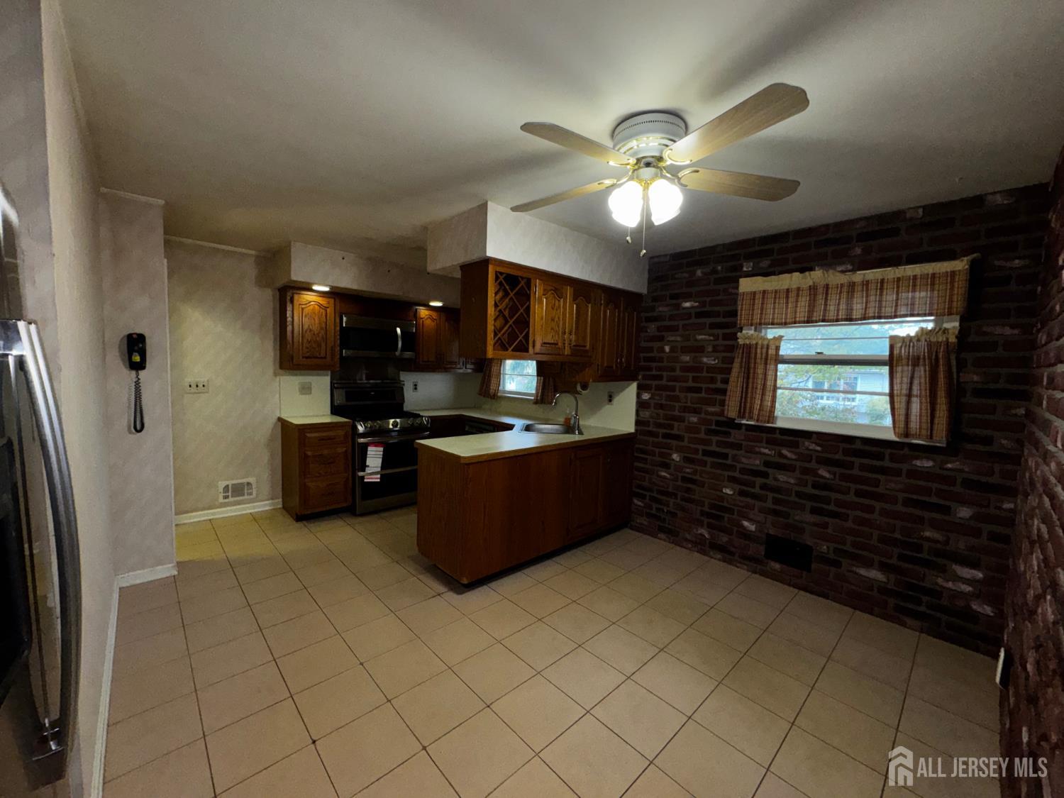 27 Frieda Lane Colonia NJ 07067