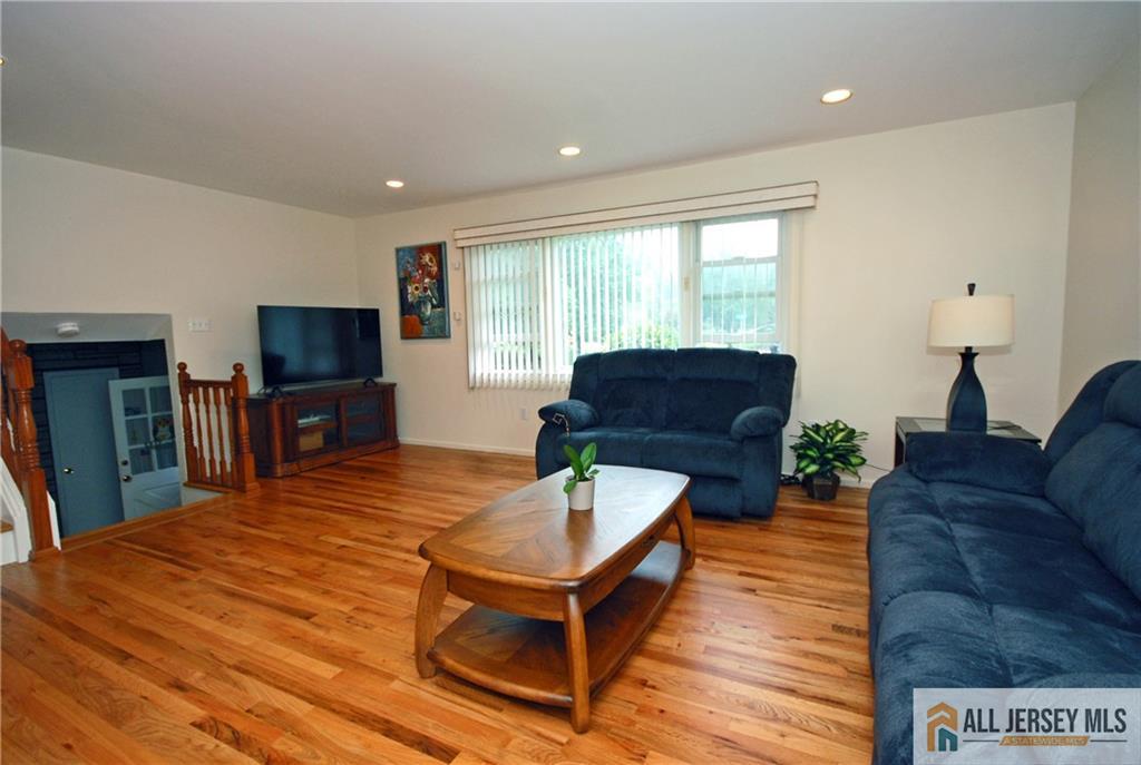 2 Janet Court East Brunswick NJ 08816