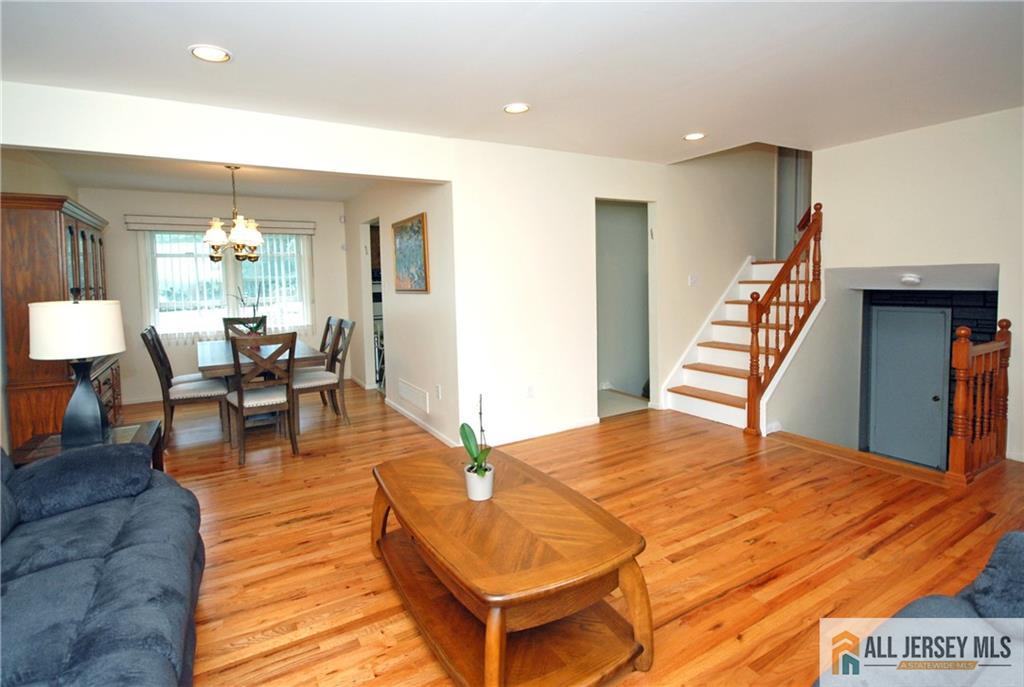 2 Janet Court East Brunswick NJ 08816