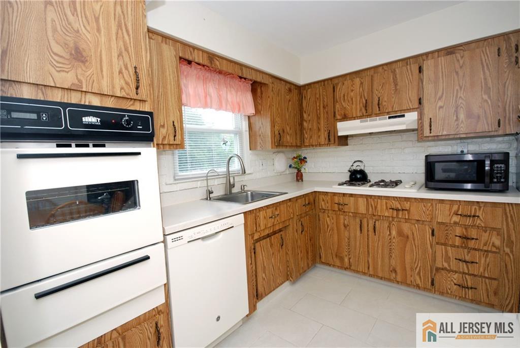2 Janet Court East Brunswick NJ 08816