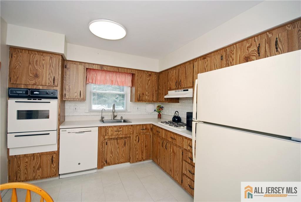 2 Janet Court East Brunswick NJ 08816
