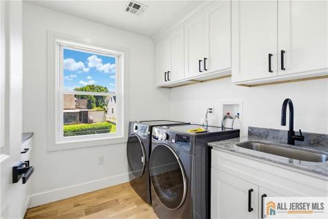 48 Kendall Drive Sayreville NJ 08859