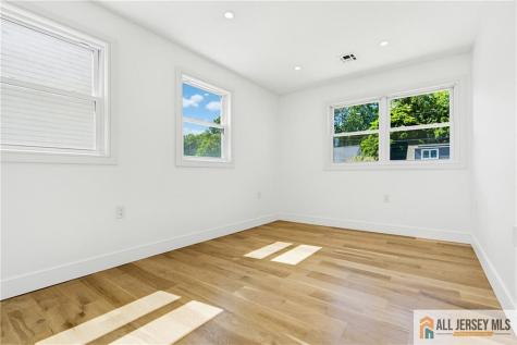 48 Kendall Drive Sayreville NJ 08859