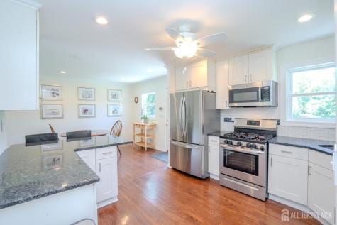 21 Inwood Drive East Brunswick NJ 08816
