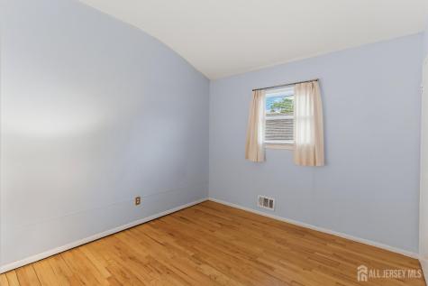 94 Boulevard W Old Bridge NJ 07735
