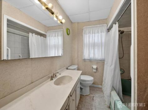 100 Grove Avenue Woodbridge Proper NJ 07095