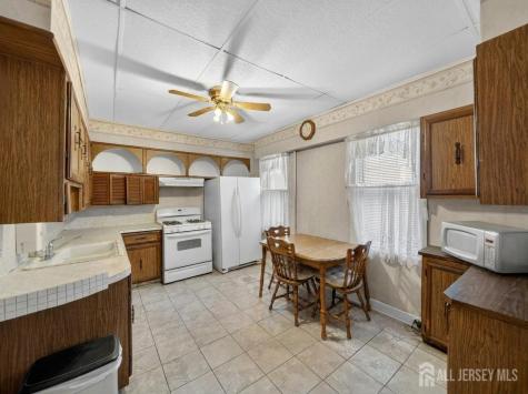 100 Grove Avenue Woodbridge Proper NJ 07095