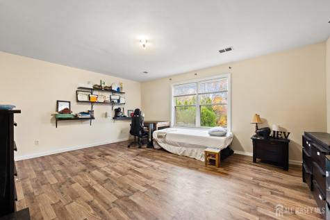 74 Wildwood Avenue Edison NJ 08837