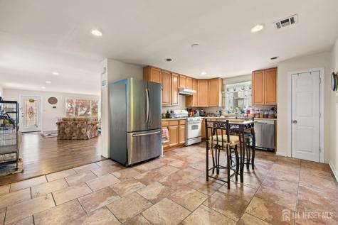 74 Wildwood Avenue Edison NJ 08837