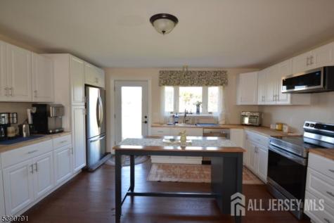 5 Wyckoffs Mills Applegarth Road Monroe NJ 08831