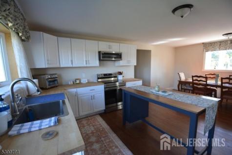 5 Wyckoffs Mills Applegarth Road Monroe NJ 08831