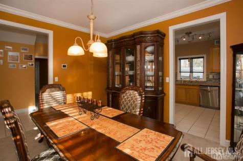 43 Melbloum Lane Edison NJ 08837