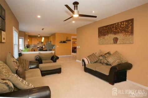 43 Melbloum Lane Edison NJ 08837