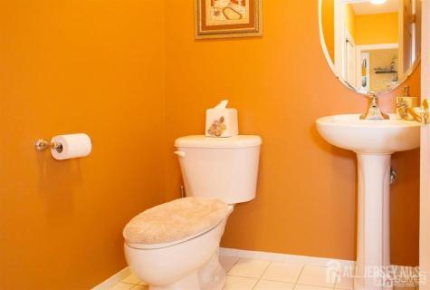 43 Melbloum Lane Edison NJ 08837