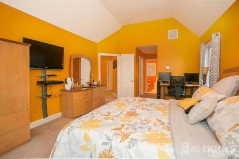 43 Melbloum Lane Edison NJ 08837