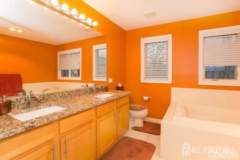 43 Melbloum Lane Edison NJ 08837