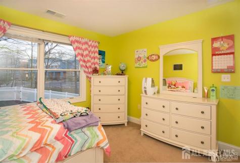43 Melbloum Lane Edison NJ 08837
