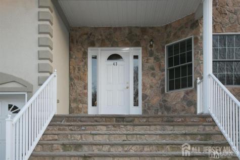 43 Melbloum Lane Edison NJ 08837