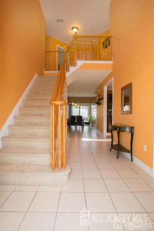 43 Melbloum Lane Edison NJ 08837