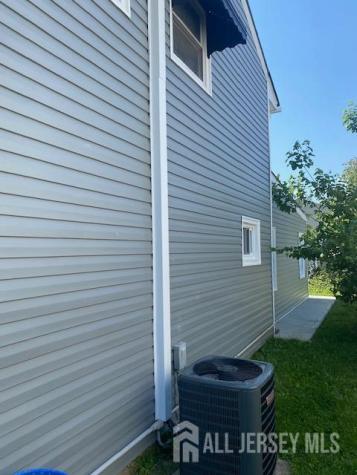 9 Bernath Street Carteret NJ 07008