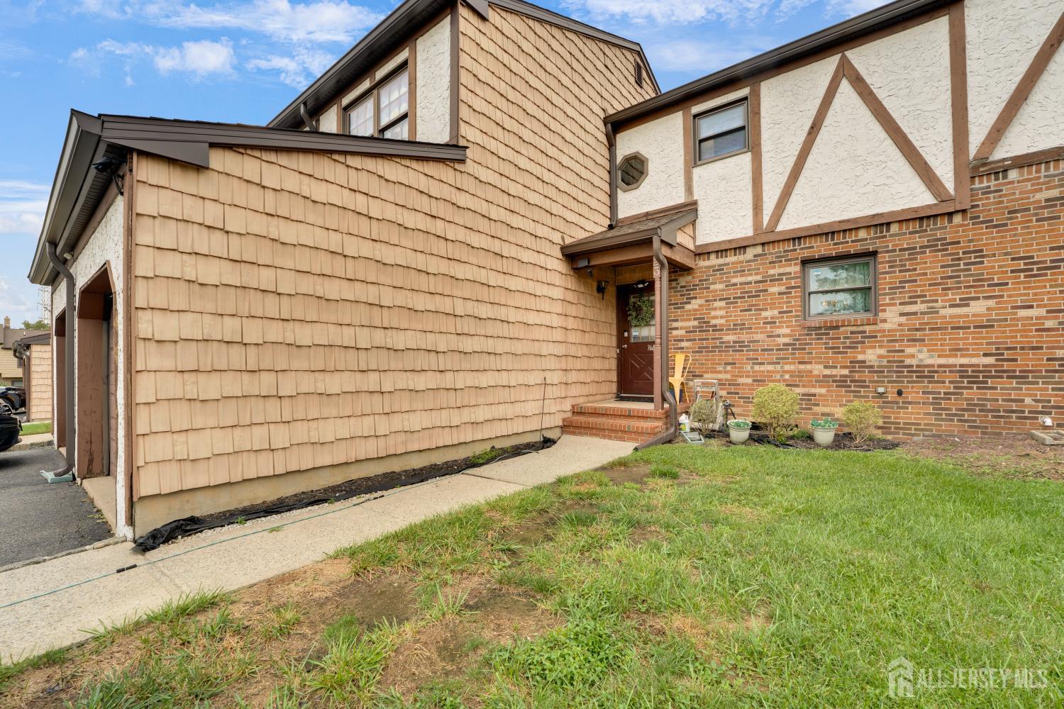 23 Wellington Court Sayreville NJ 08872