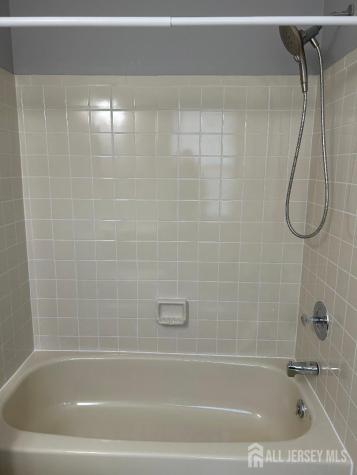 26 Delikat Lane Sayreville NJ 08872