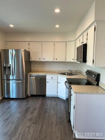 26 Delikat Lane Sayreville NJ 08872