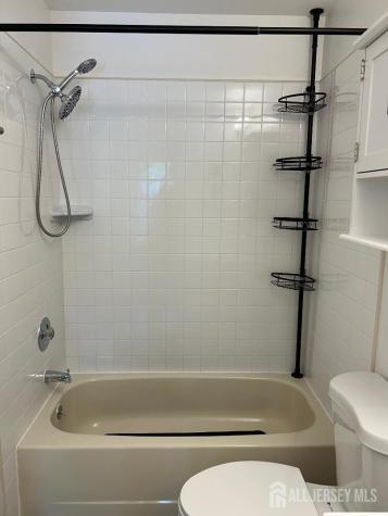 26 Delikat Lane Sayreville NJ 08872