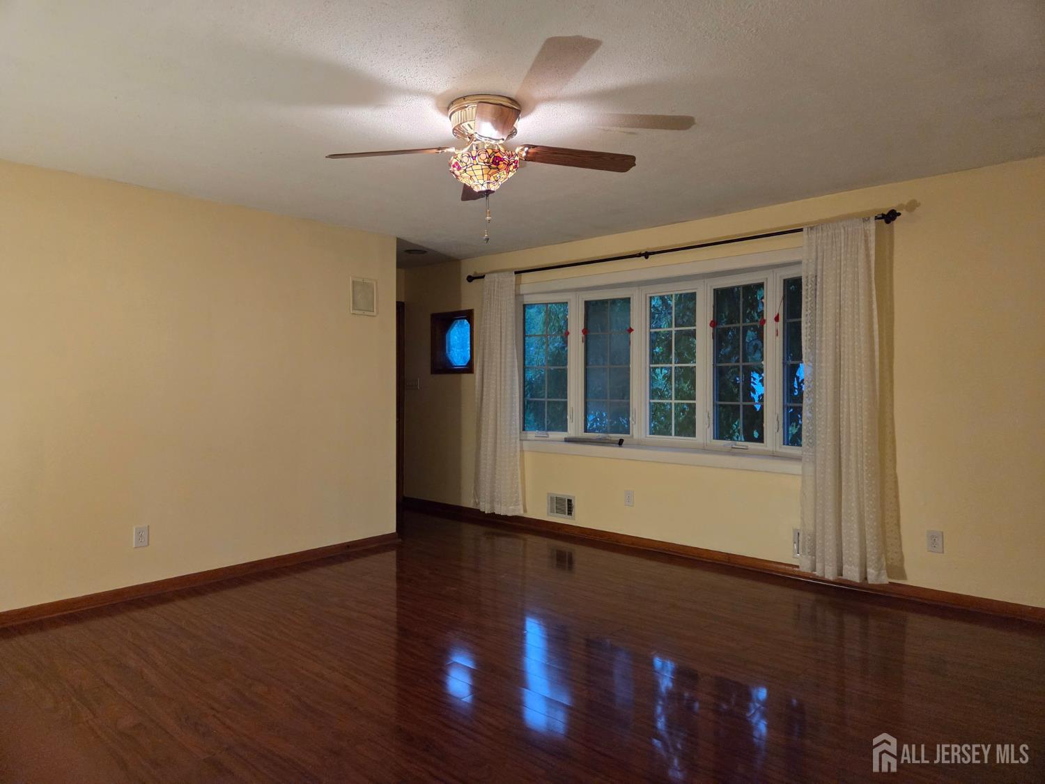 29 Orris Avenue Piscataway NJ 08854