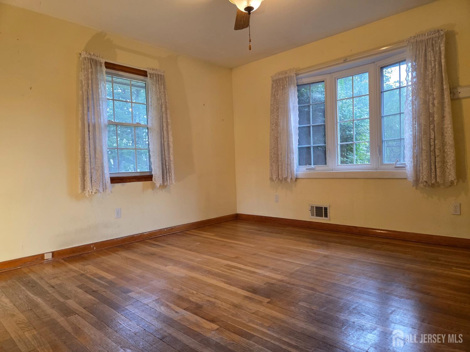 29 Orris Avenue Piscataway NJ 08854