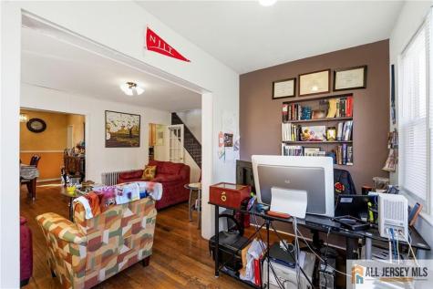 566 Chapman Street Hillside NJ 07205