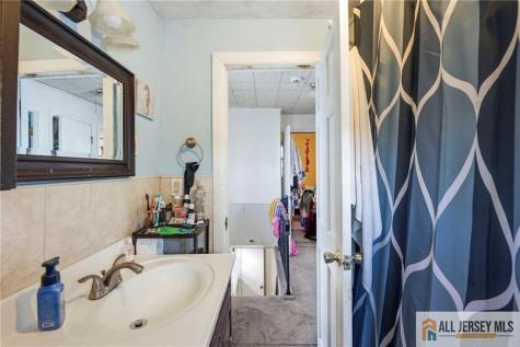 566 Chapman Street Hillside NJ 07205