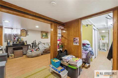 566 Chapman Street Hillside NJ 07205