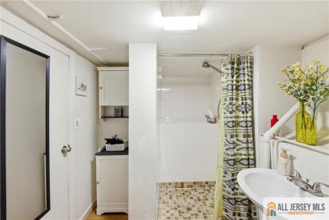 566 Chapman Street Hillside NJ 07205