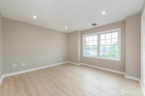 42 Roosevelt Street New Brunswick NJ 08901