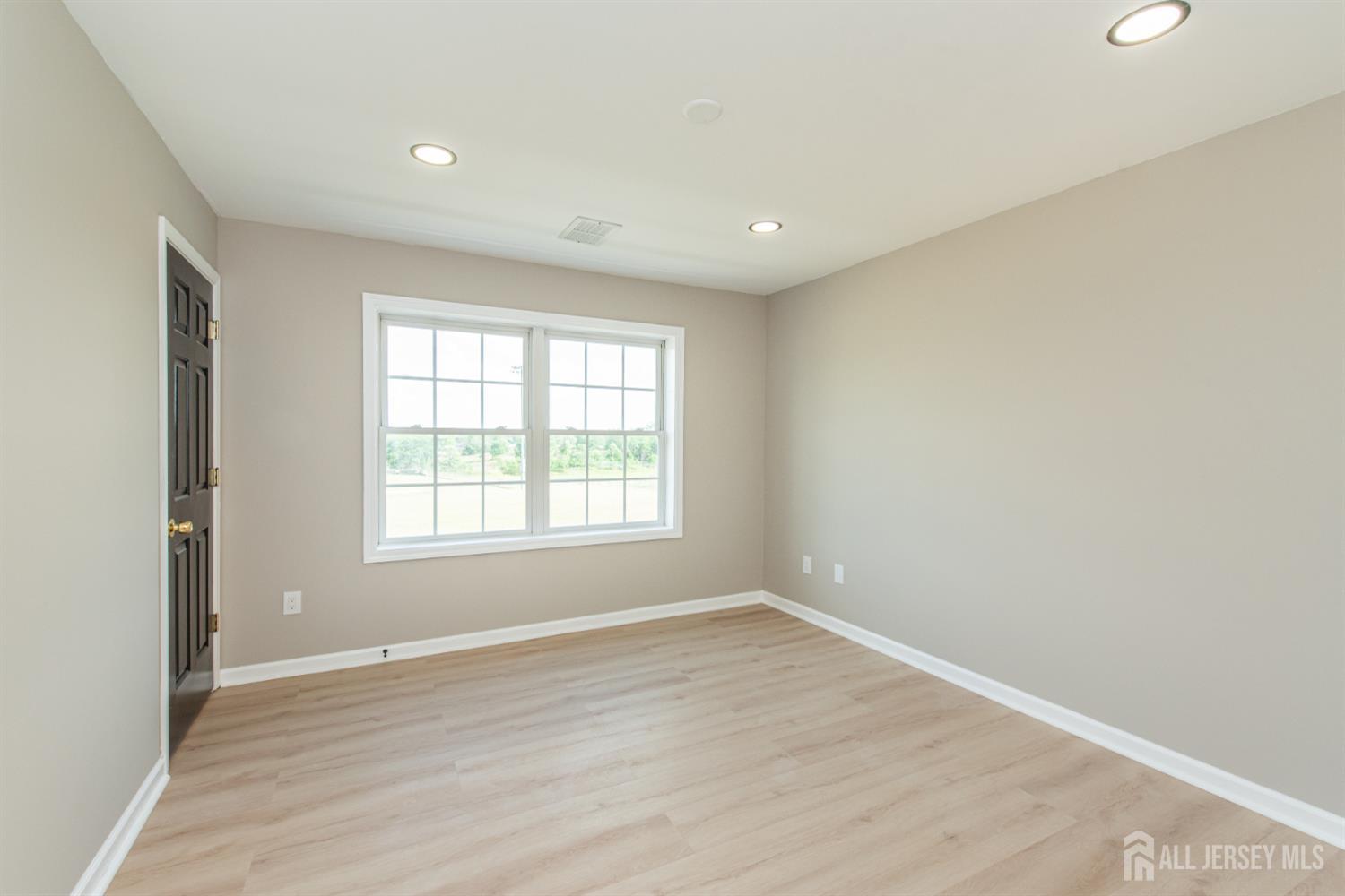 42 Roosevelt Street New Brunswick NJ 08901
