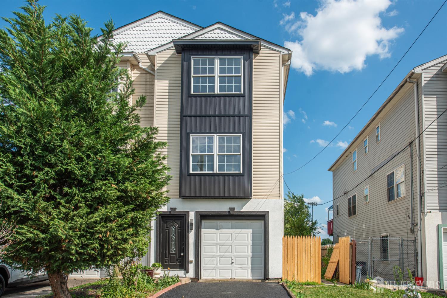 42 Roosevelt Street New Brunswick NJ 08901