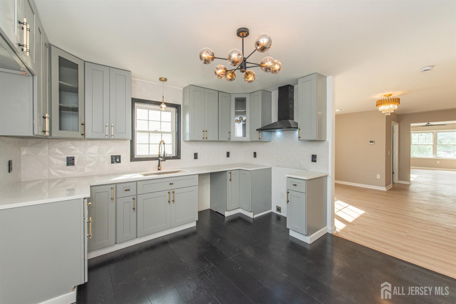 42 Roosevelt Street New Brunswick NJ 08901