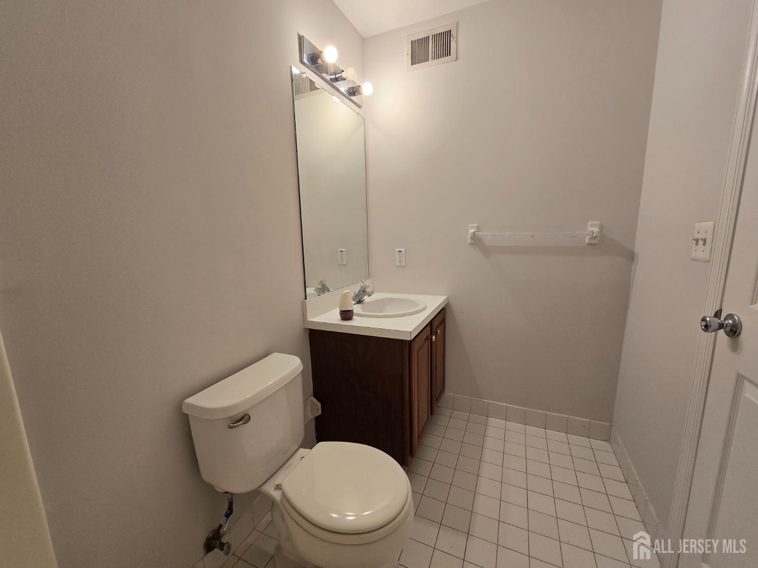 55 Andover Way Hamilton NJ 08610