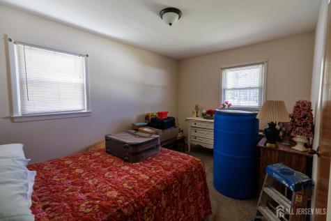 829 Harrell Avenue Woodbridge Proper NJ 07095