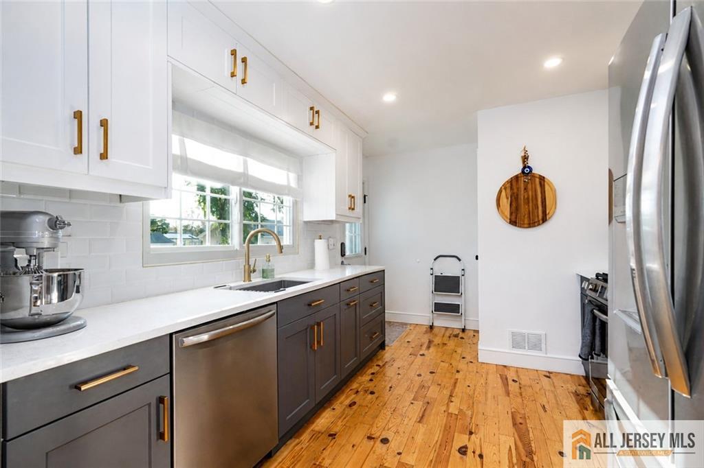 17 Fisher Avenue Middlesex NJ 08846